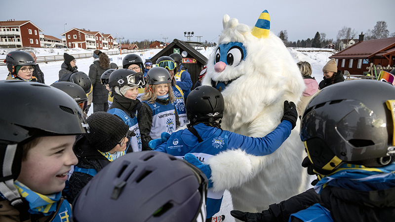 Flake kramar en elev. Foto: Ulf Palm.