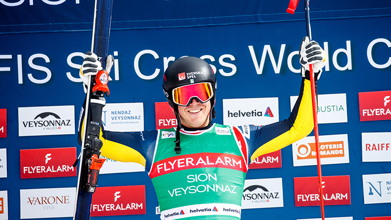 David Mobärg tog säsongens tredje vinst i Veysonnaz. Han ligger tvåa i totala världscupen inför avslutande tävlingar.
